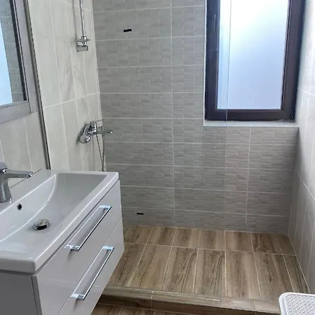 Apartment Apartament Lucian *