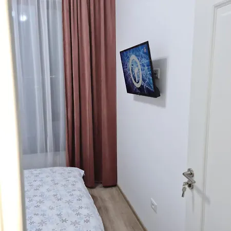 Apartament Lucian Apartment *